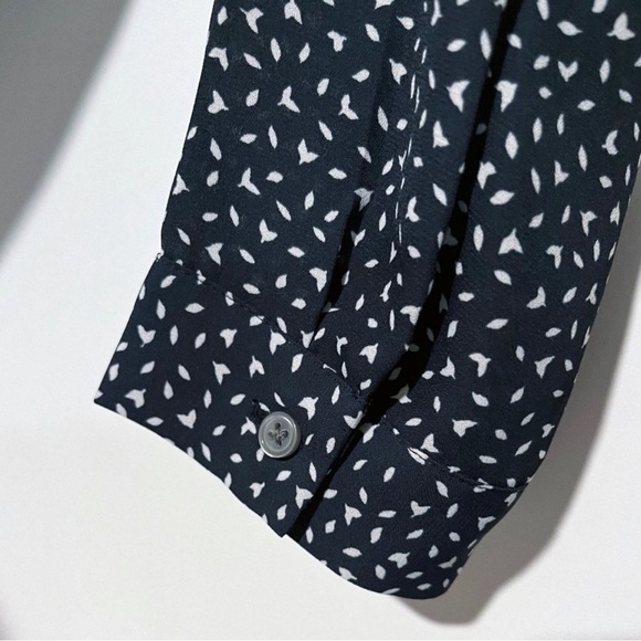 Banana Republic Navy/White Long Sleeve V Neck Blouse Sz XL - Picture 7 of 7